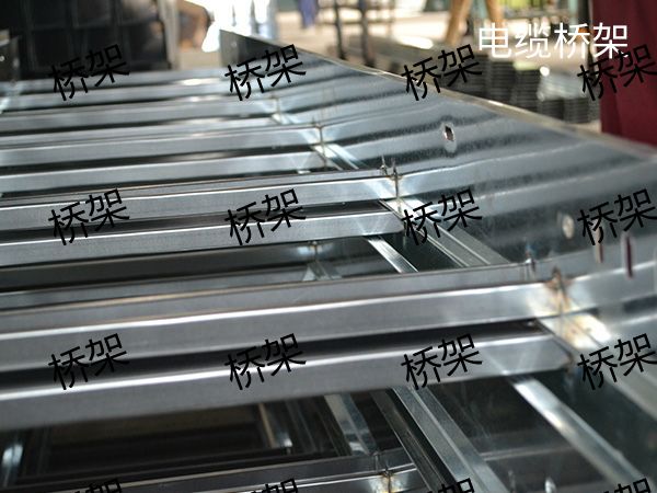 濟(jì)南電纜橋架2.jpg